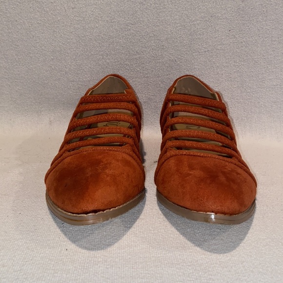 Journee Collection Flats Brown Leather Suede Strappy Womens Sz 9 - Picture 2 of 7